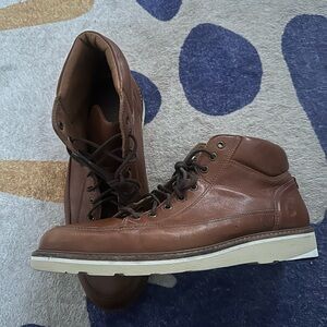 Helm Calistoga Whiskey Leather